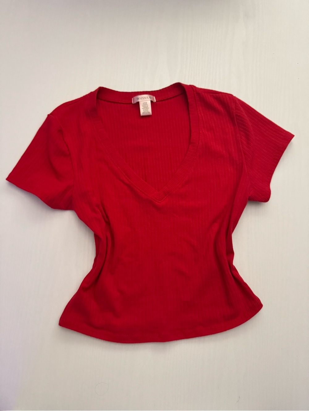 3/$20🛒 Women’s Red Ribbed V-Neck Short Sleeve Tee *